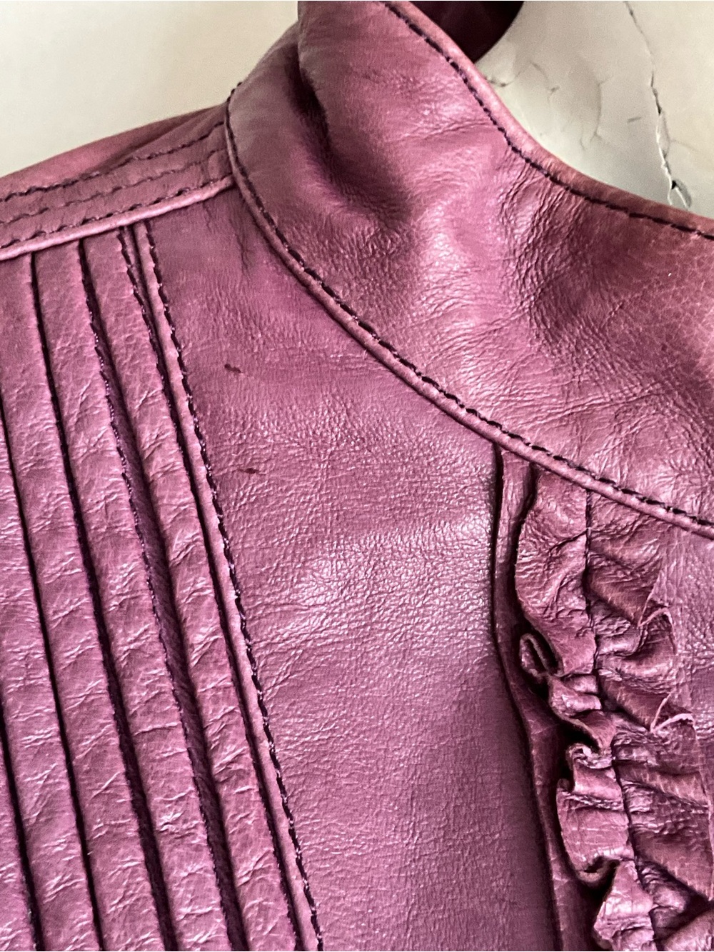 Danier Genuine Leather Plum Mauve Ruffle Zip Jacket | Pintuck Moto S - Picture 4 of 11